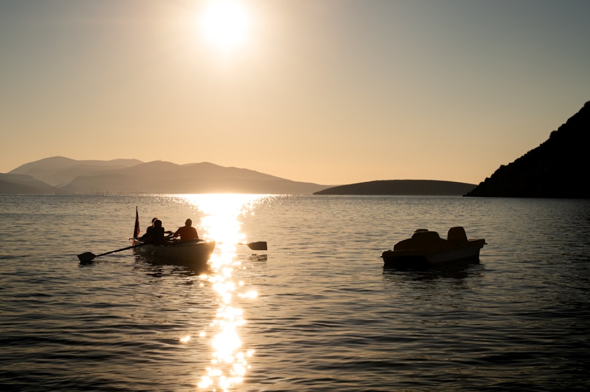 Book My Adventures - Sunset Kayaking Kids Camp